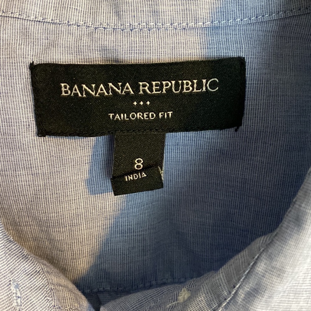 Banana Republic Tailored Fit Sleeveless Blouse EUC - Picture 3 of 6